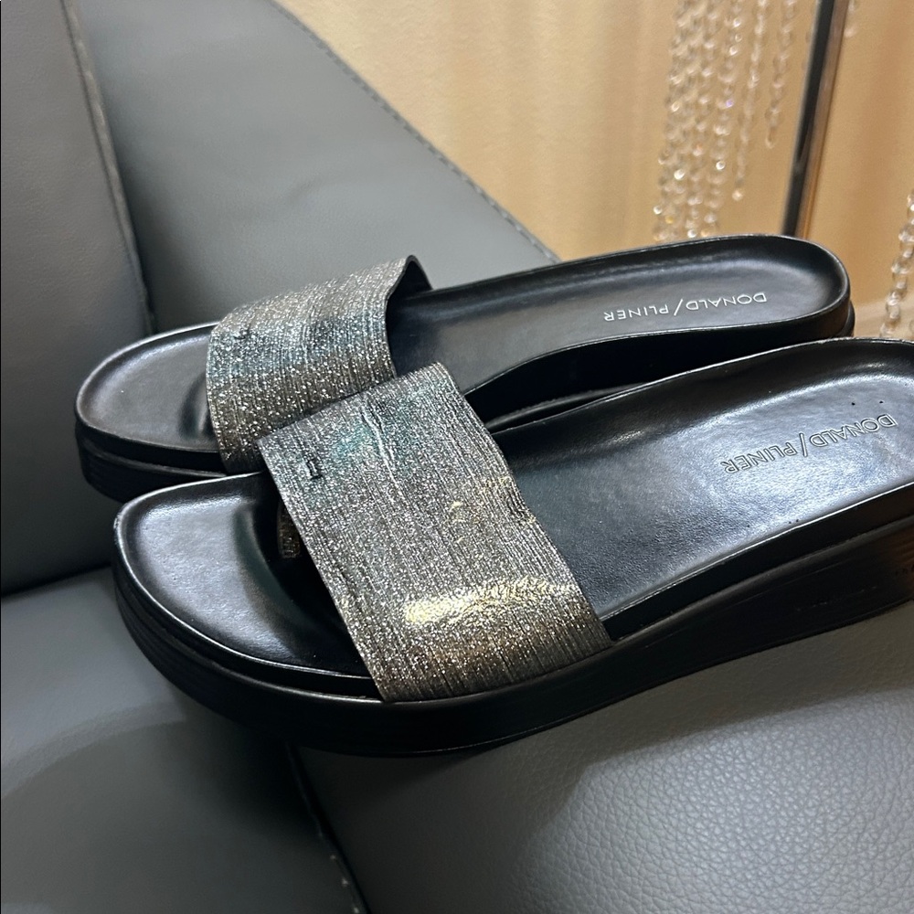 Donald J. Pliner Metallic Slide Sandals size 10 - Picture 2 of 5
